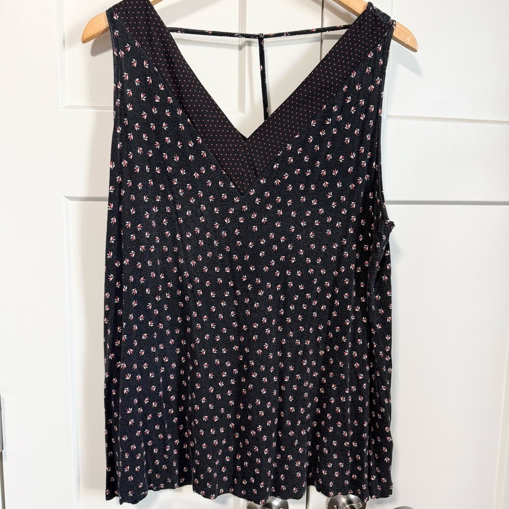 Maurices Floral V-Neck Sleeveless Top - Black and red size 20-22
